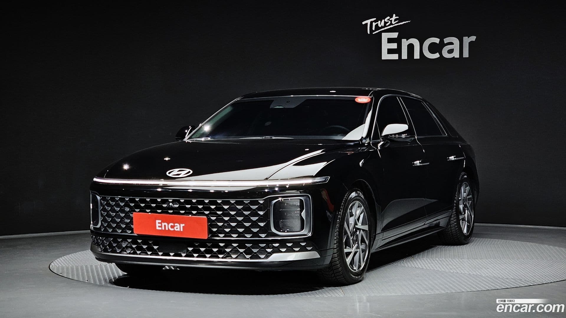 Main__Slider__Photo:Grandeur Hyundai 2023.1-0