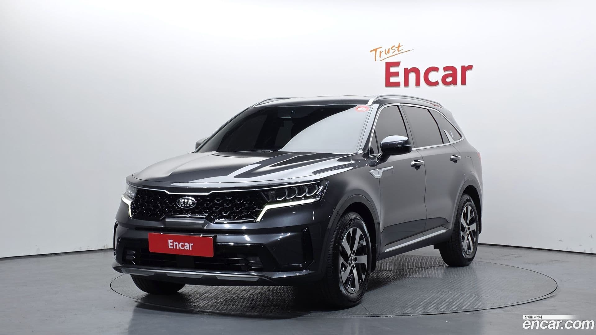 Main__Slider__Photo:Sorento Kia 2020.8-0