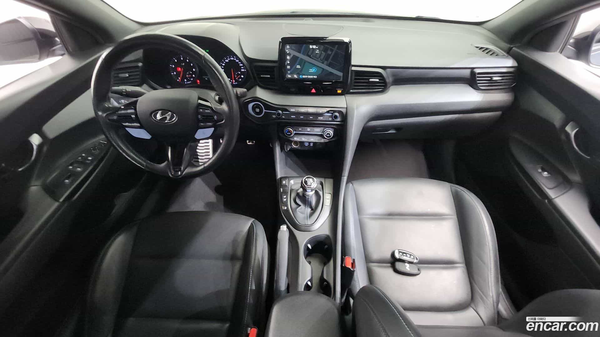 Veloster Hyundai 2019.6-INNER-007