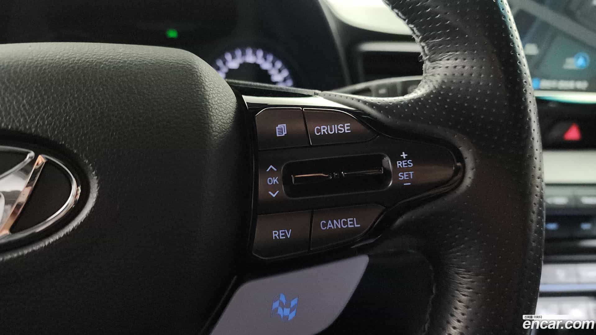 Veloster Hyundai 2019.6-OPTION-019