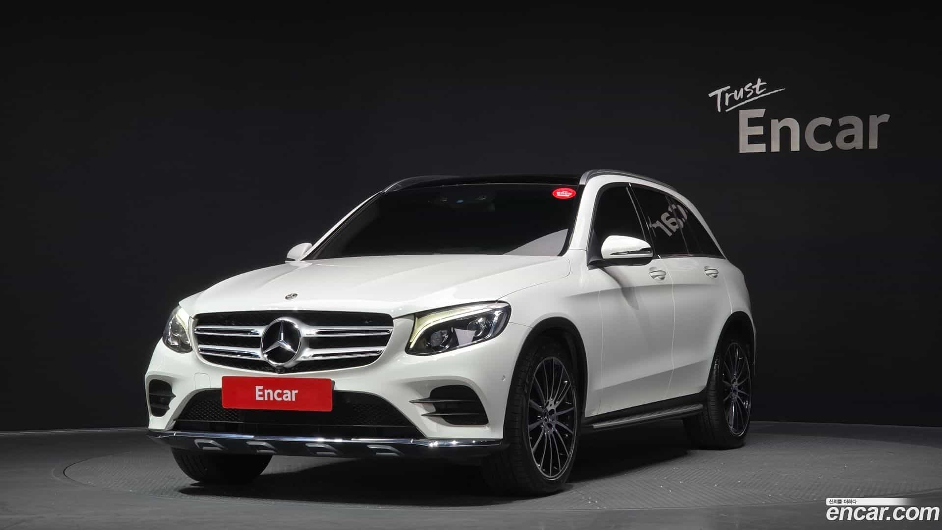GLC-Class Mercedes-Benz 2019.10-OUTER-001