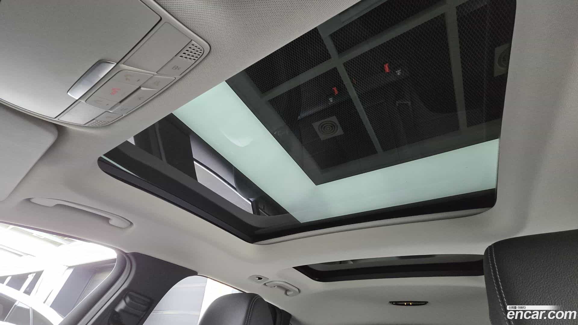 GLC-Class Mercedes-Benz 2019.10-OPTION-022