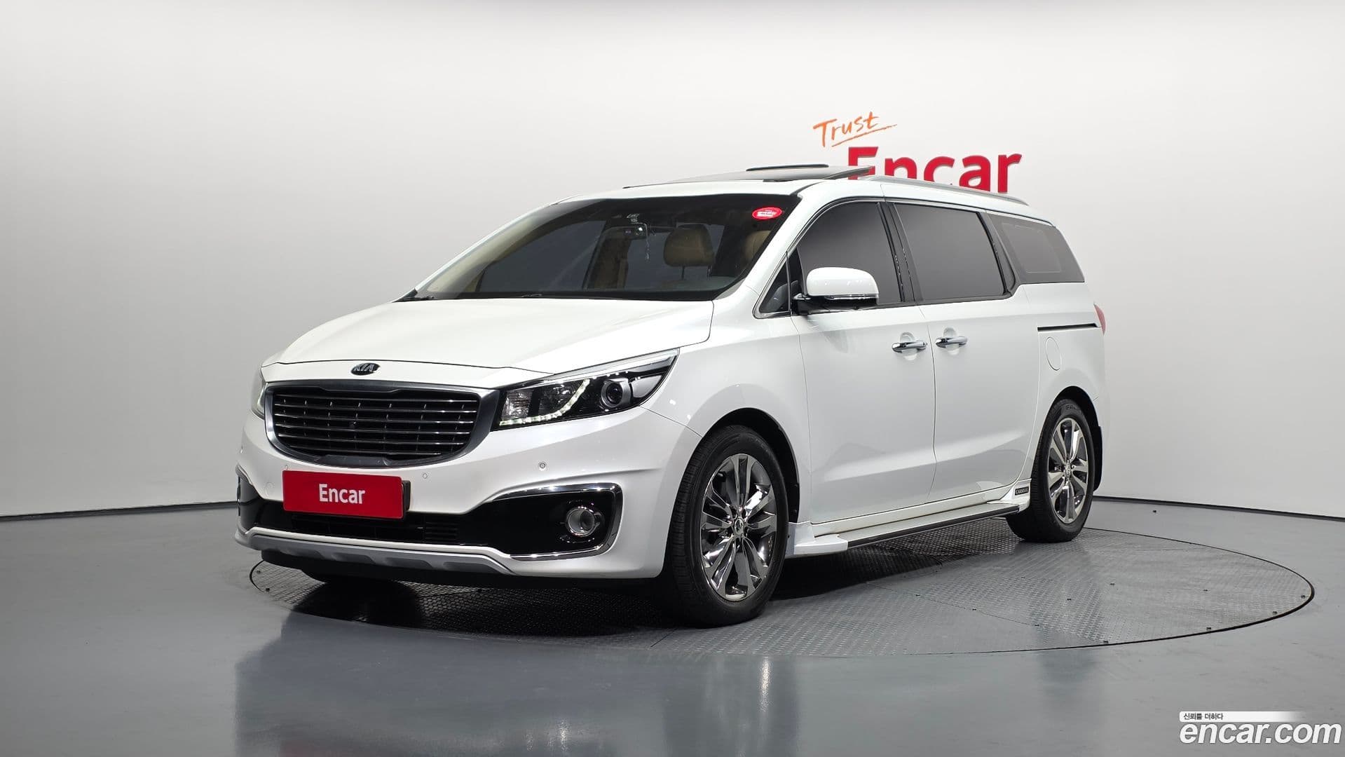 Main__Slider__Photo:Canival Kia 2017.7-0