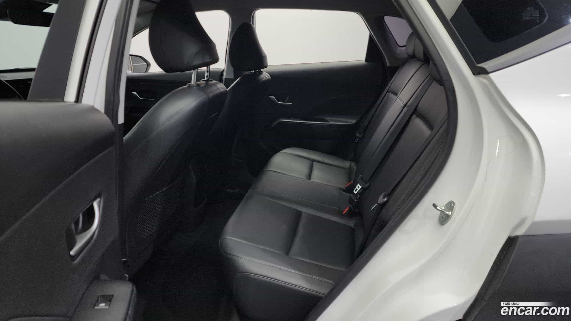 Kona Hyundai 2023.10-OPTION-015