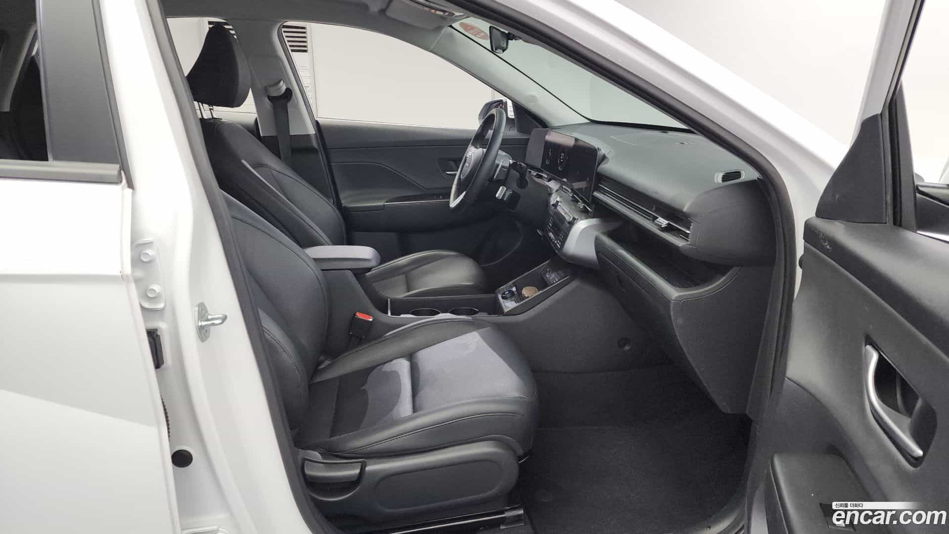 Kona Hyundai 2023.10-OPTION-016