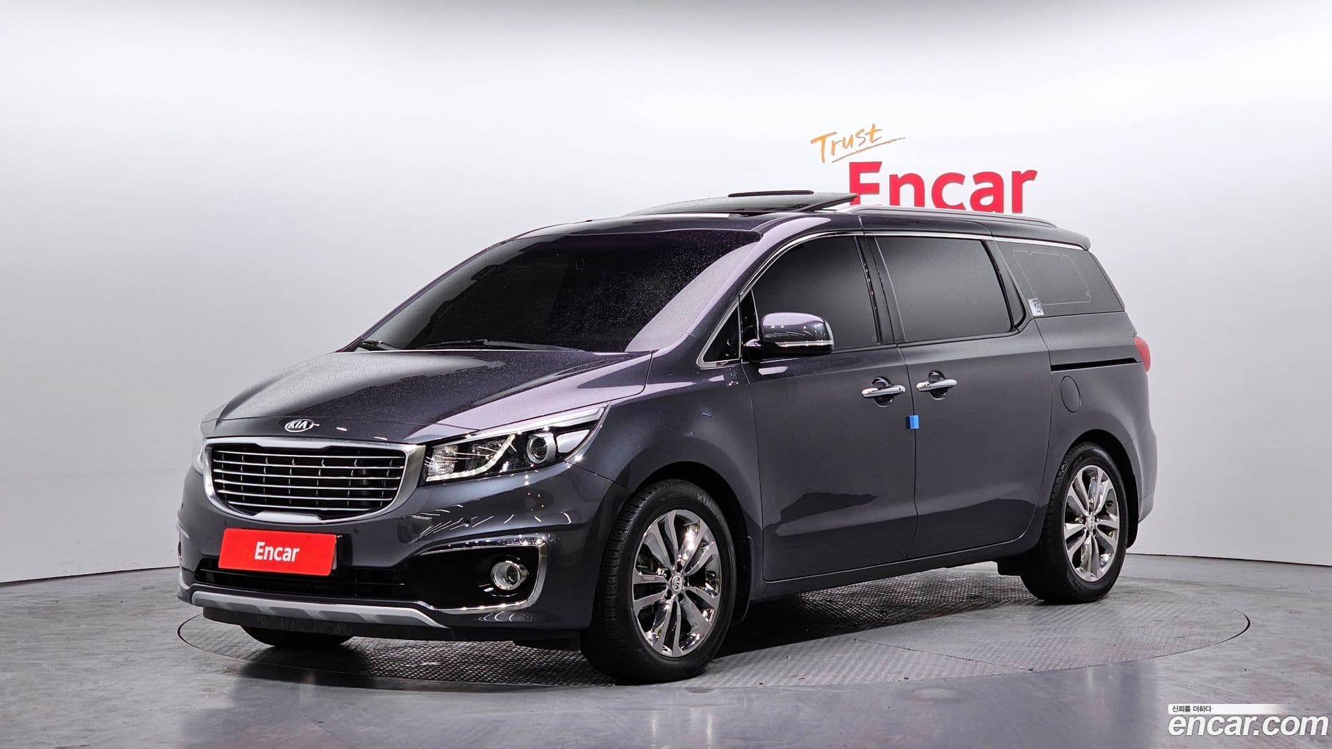 Main__Slider__Photo:Canival Kia 2017.3-0