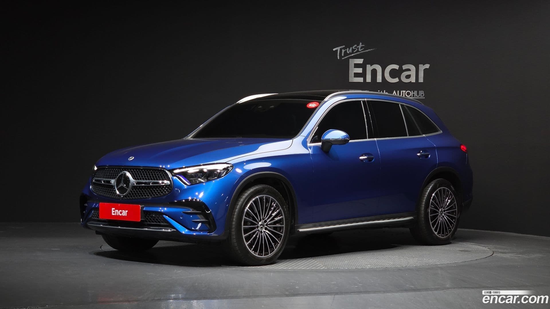 Main__Slider__Photo:GLC-Class Mercedes-Benz 2025.6-0