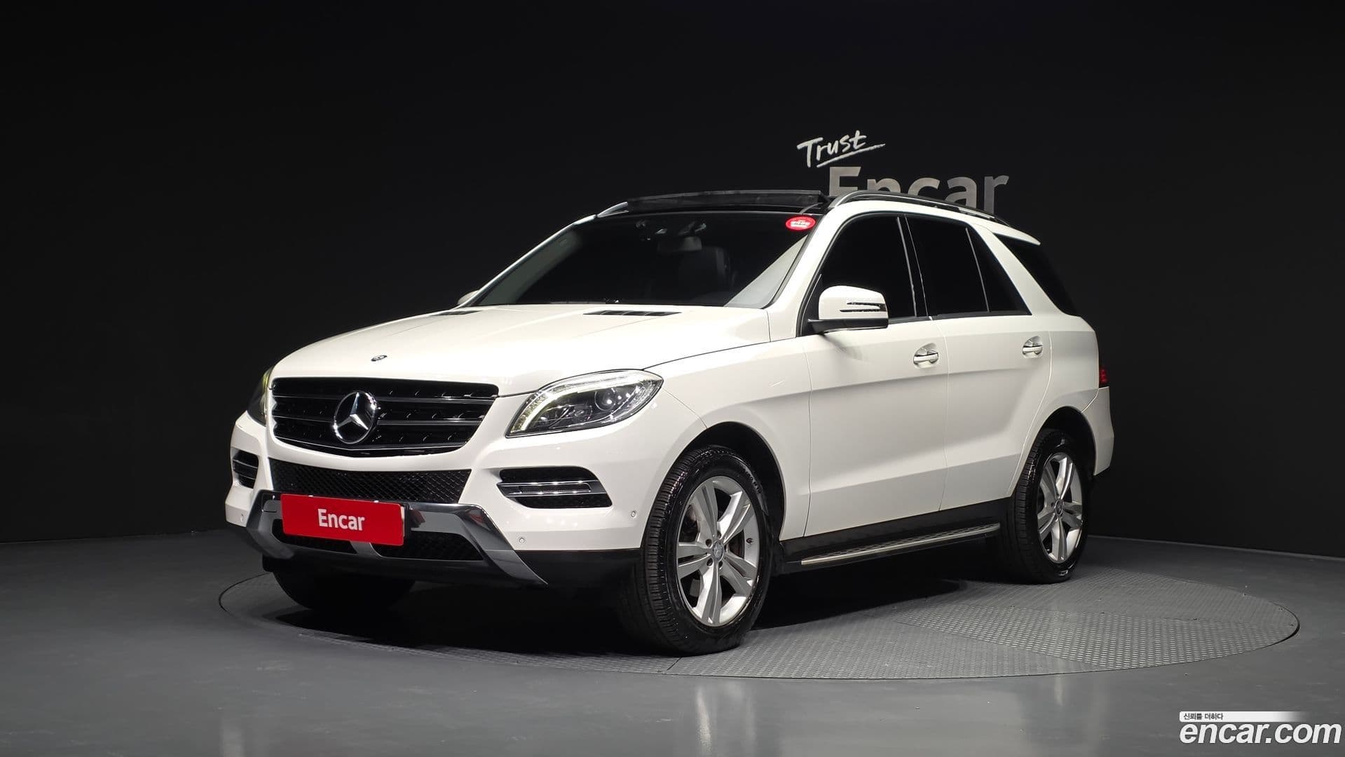 Main__Slider__Photo:M-class Mercedes-Benz 2014.0-0