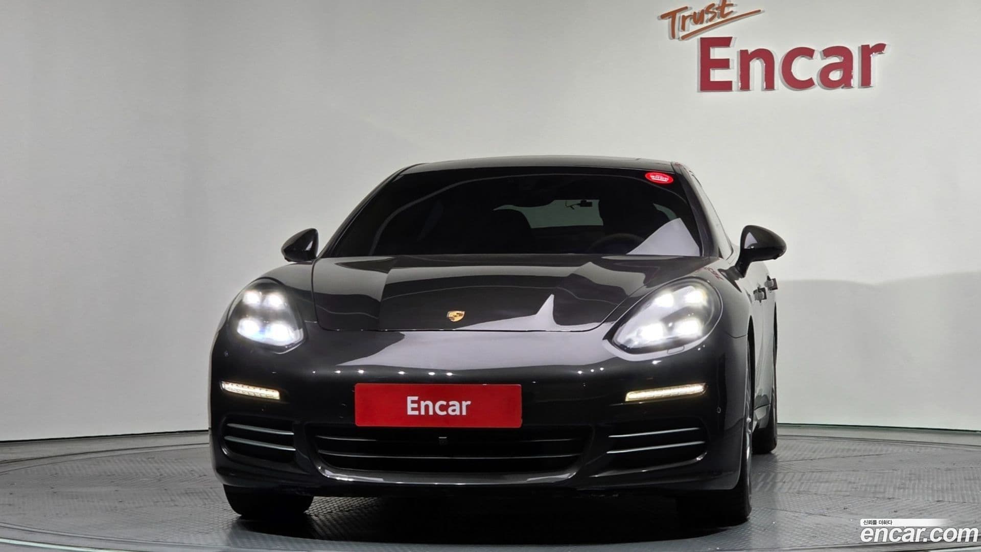 Main__Slider__Photo:Panamera Porsche 2015.10-0