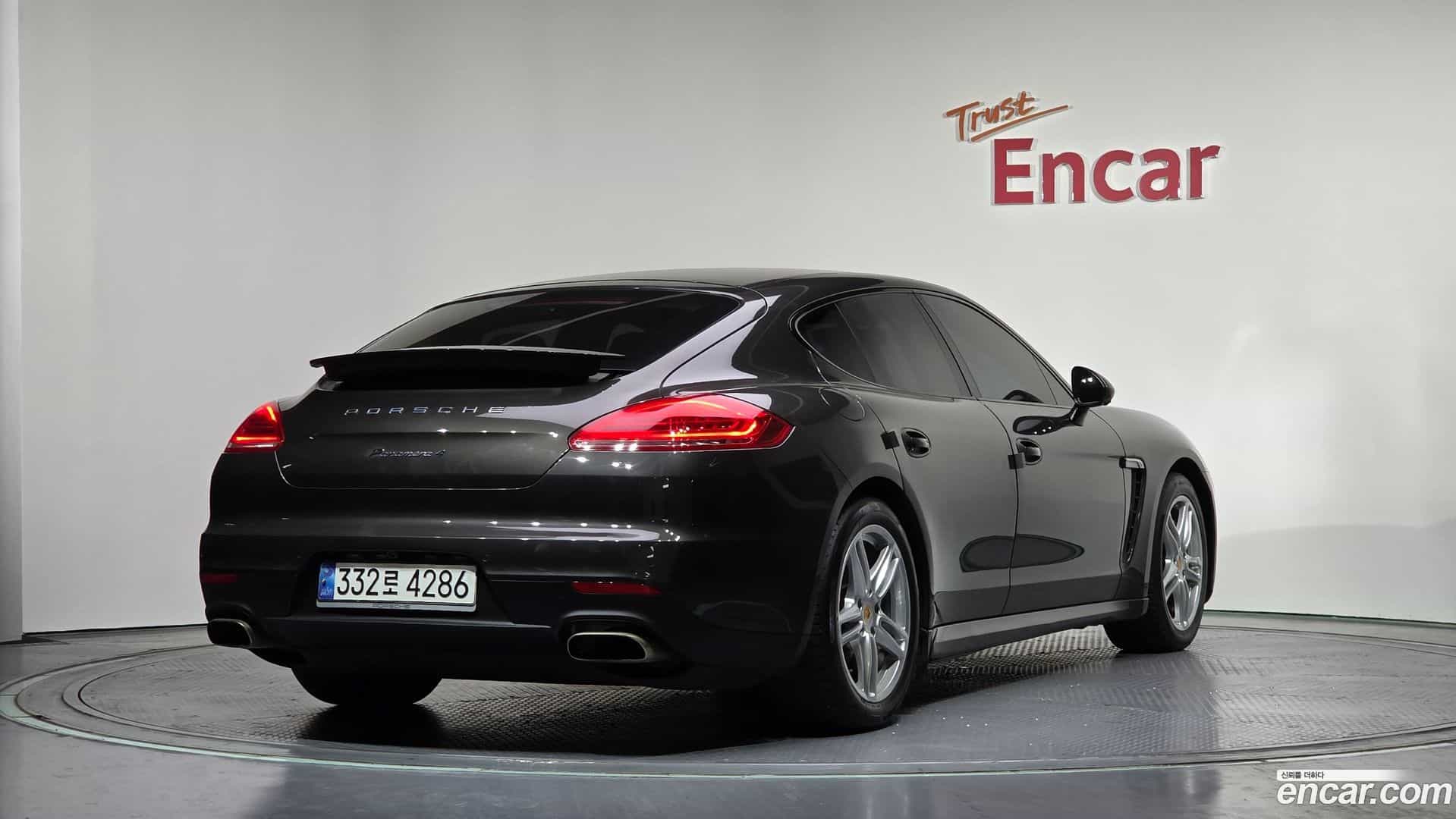 Panamera Porsche 2015.10-OUTER-002