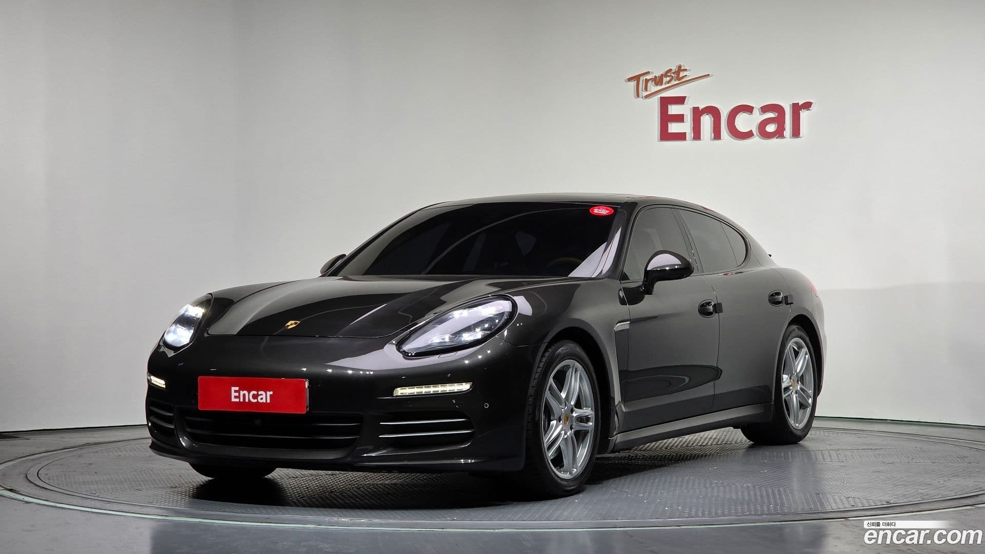 Main__Slider__Photo:Panamera Porsche 2015.10-2
