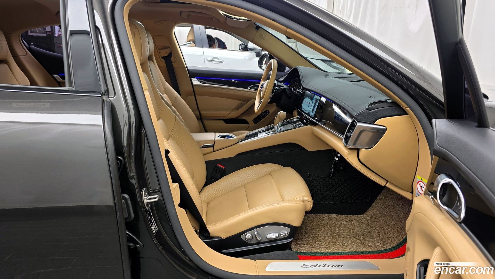 Main__Slider__Photo:Panamera Porsche 2015.10-10
