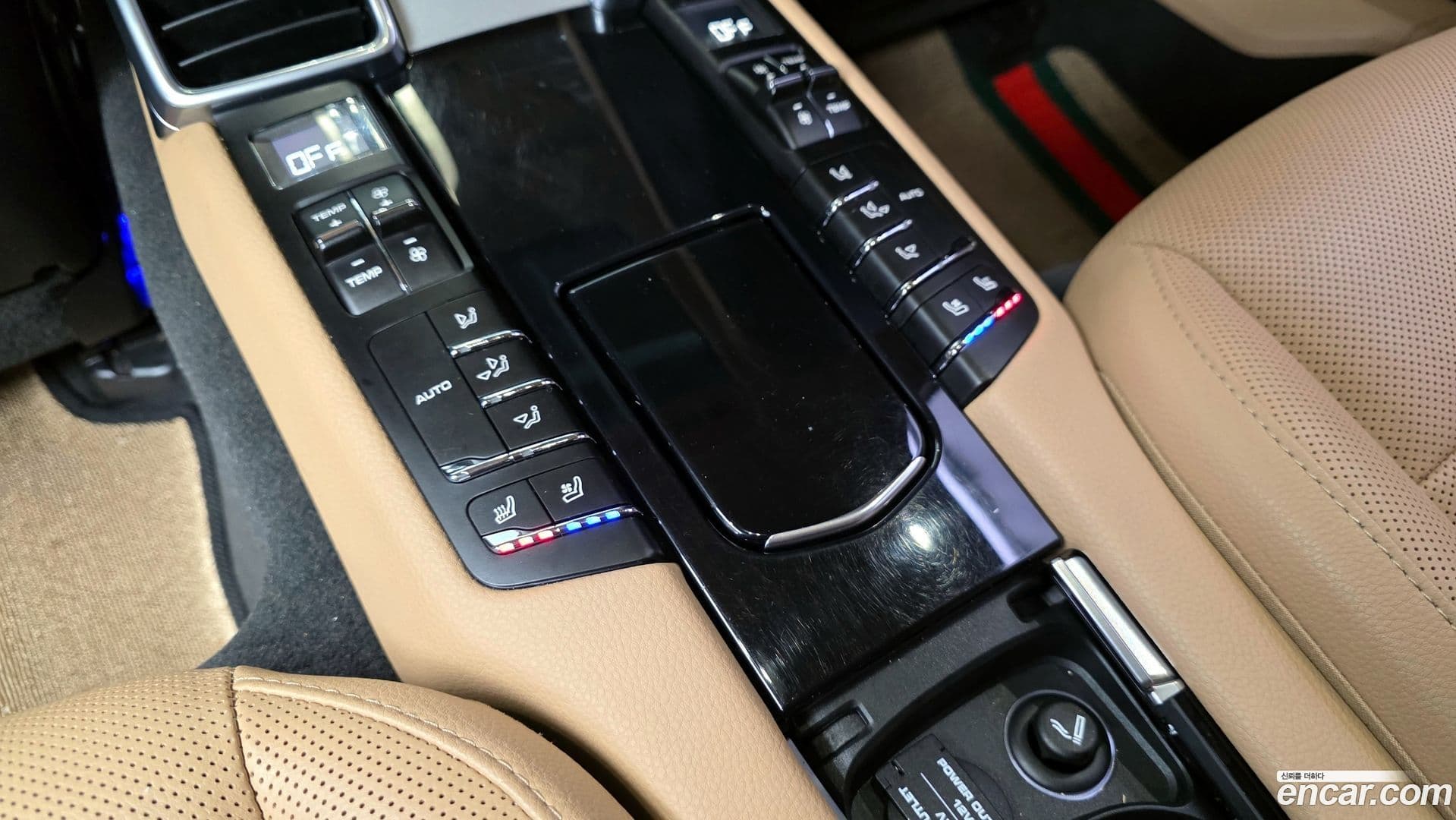 Main__Slider__Photo:Panamera Porsche 2015.10-17