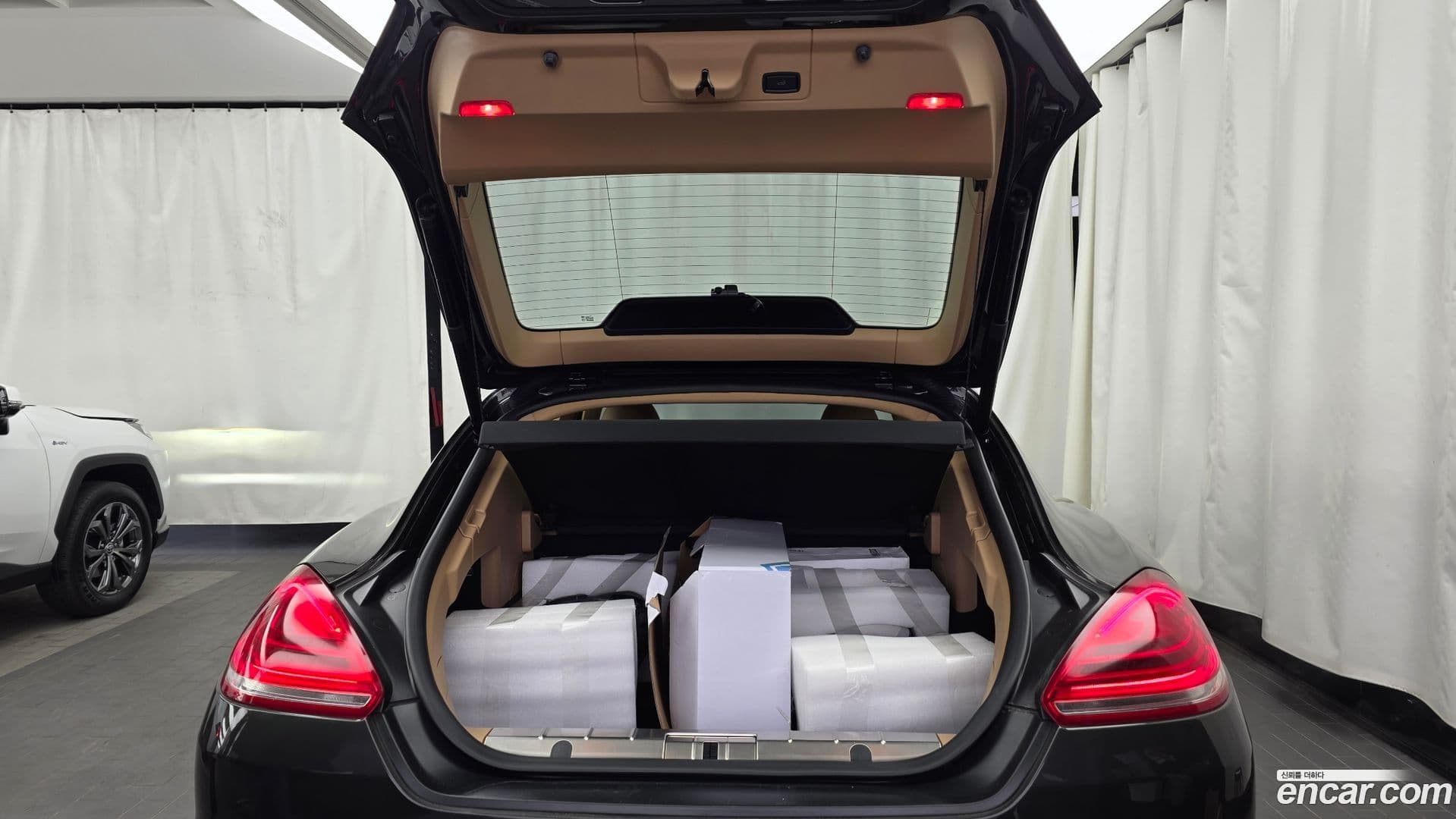 Main__Slider__Photo:Panamera Porsche 2015.10-19