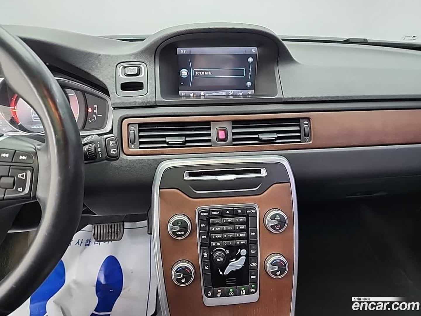 XC70 Volvo 2015.2-INNER-010