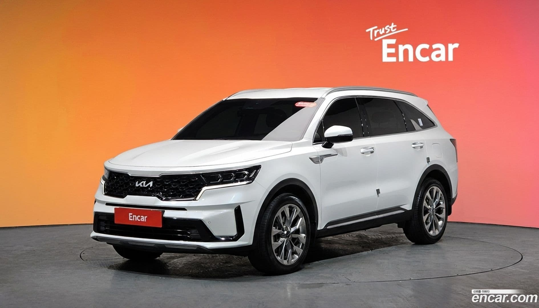 Main__Slider__Photo:Sorento Kia 2022.3-0