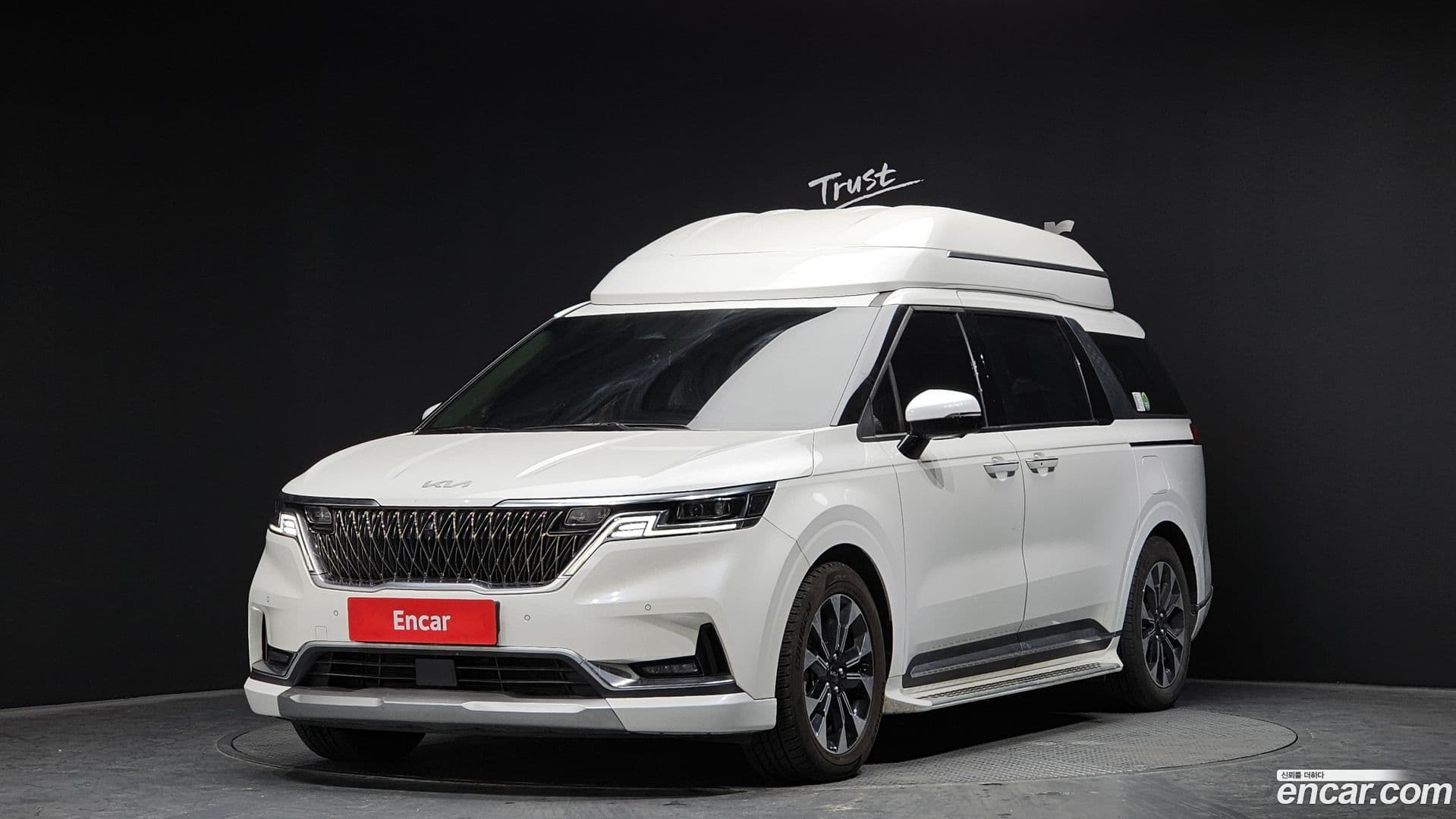 Main__Slider__Photo:Canival Kia 2021.1-0