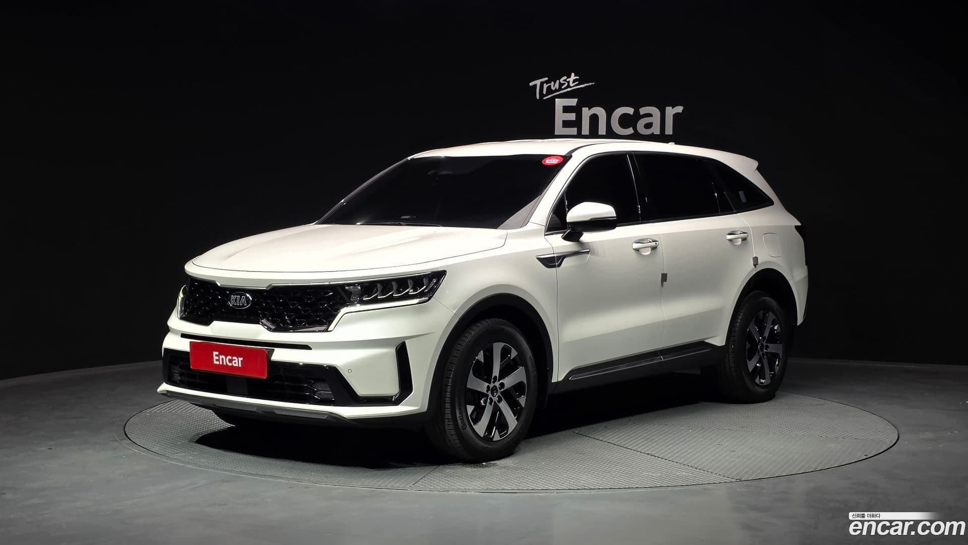 Main__Slider__Photo:Sorento Kia 2021.5-0