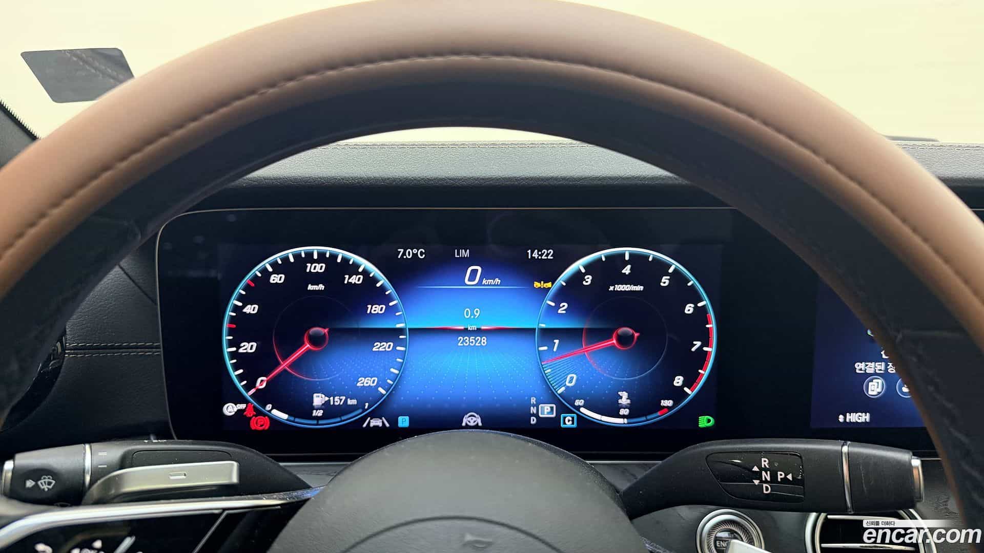 E-Class Mercedes-Benz 2022.9-OPTION-018