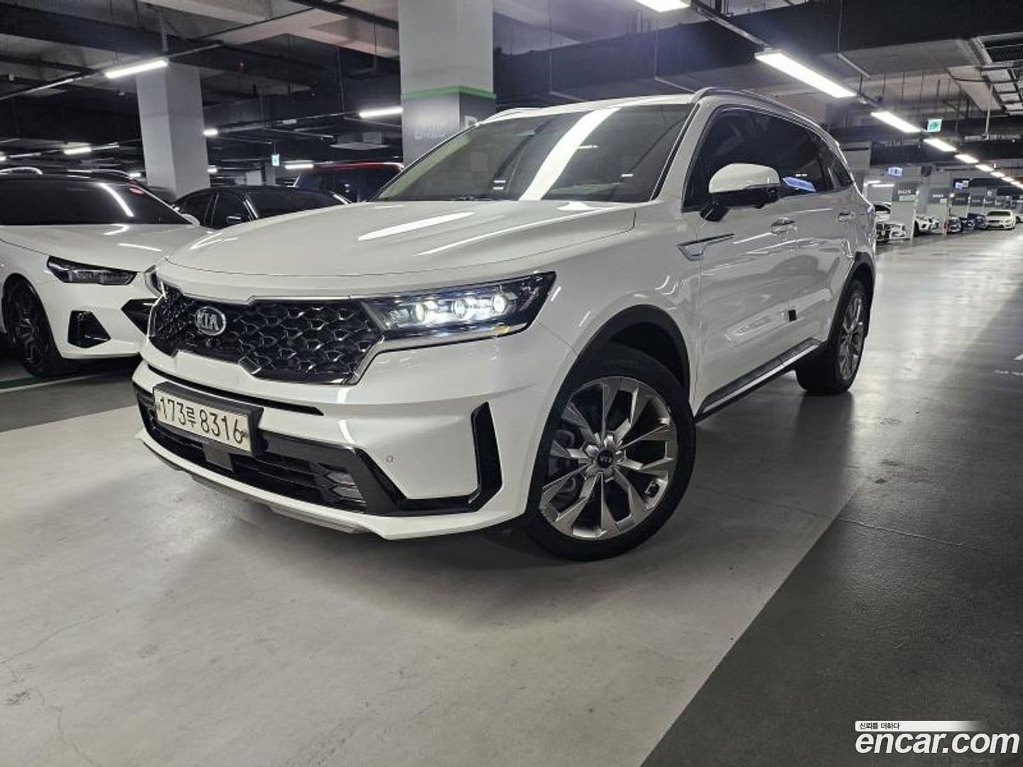 Main__Slider__Photo:Sorento Kia 2020.7-0
