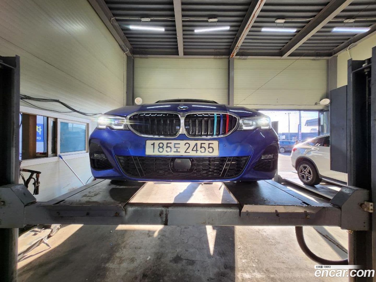 Main__Slider__Photo:3-Series BMW 2022.8-0