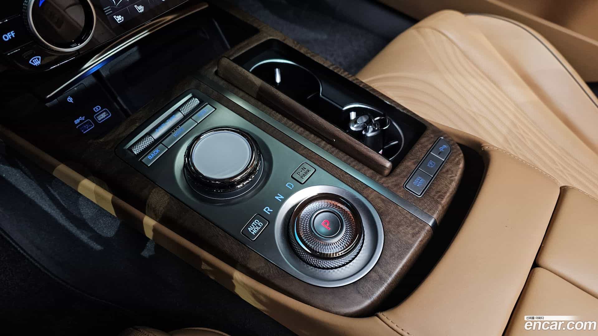 G80 Genesis 2023.0-INNER-009