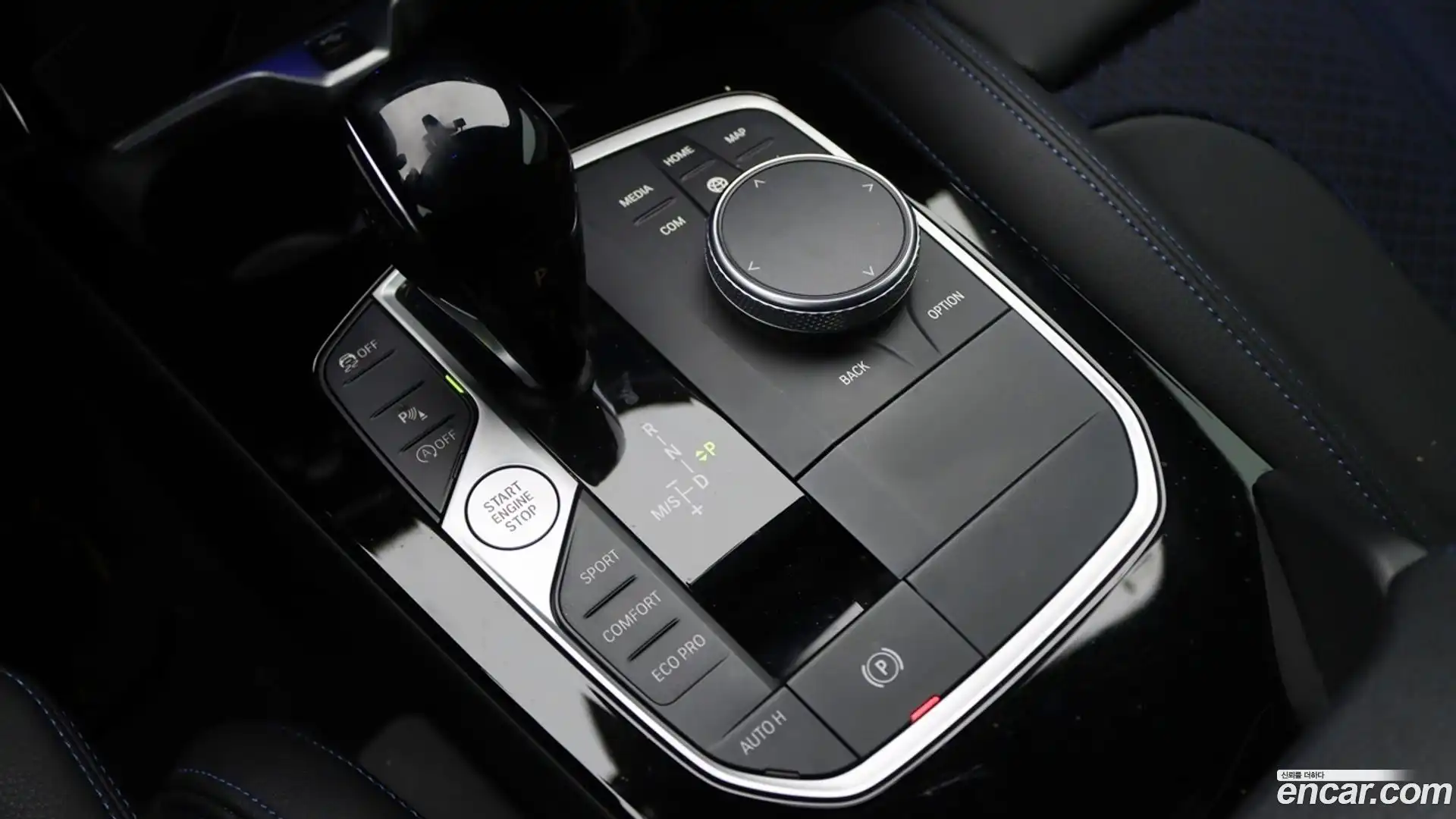 2-Series BMW 2023.3-INNER-009