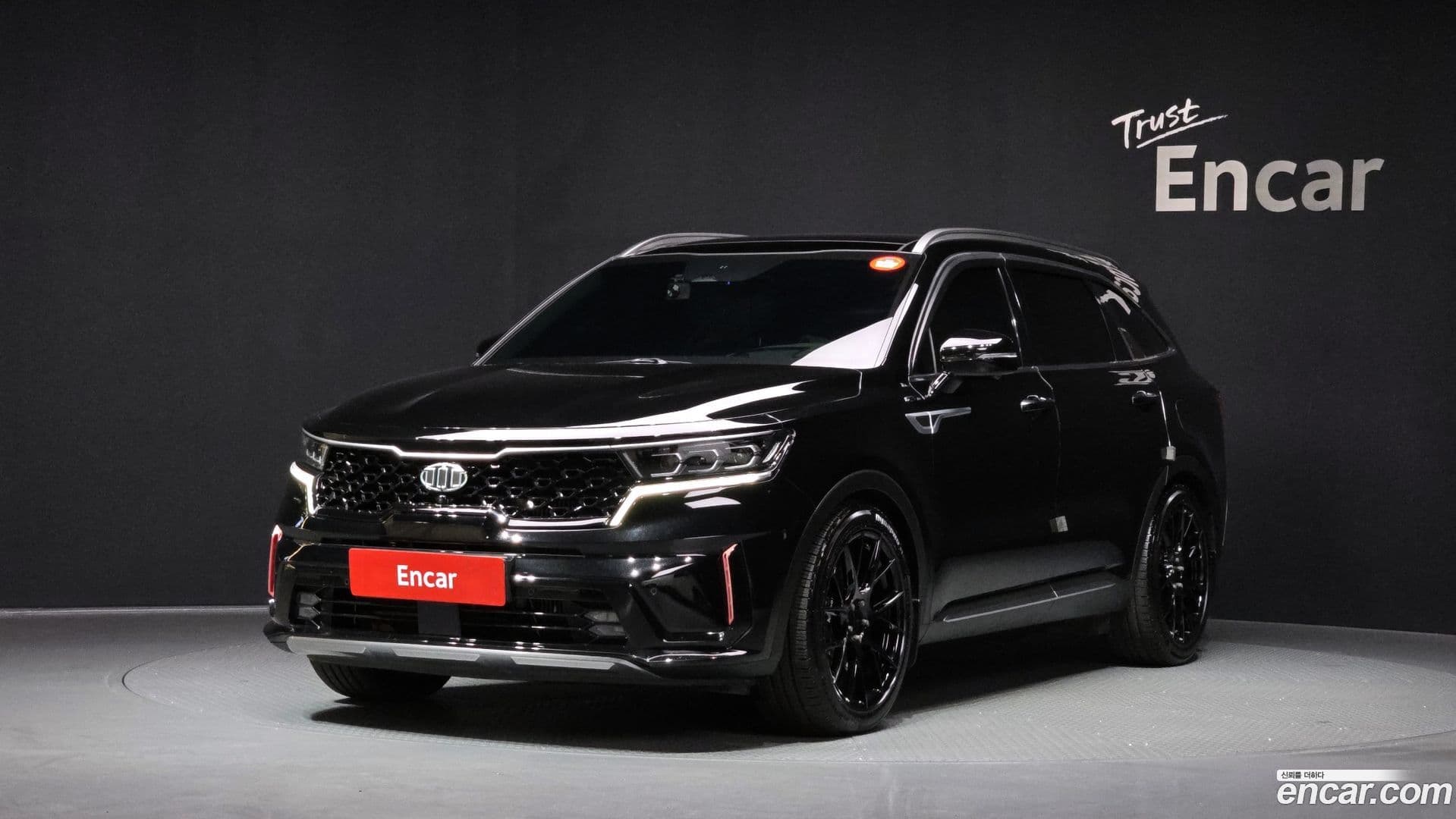 Main__Slider__Photo:Sorento Kia 2020.3-0