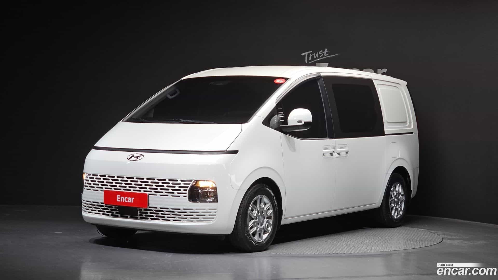 Staria Hyundai 2022.0-OUTER-001
