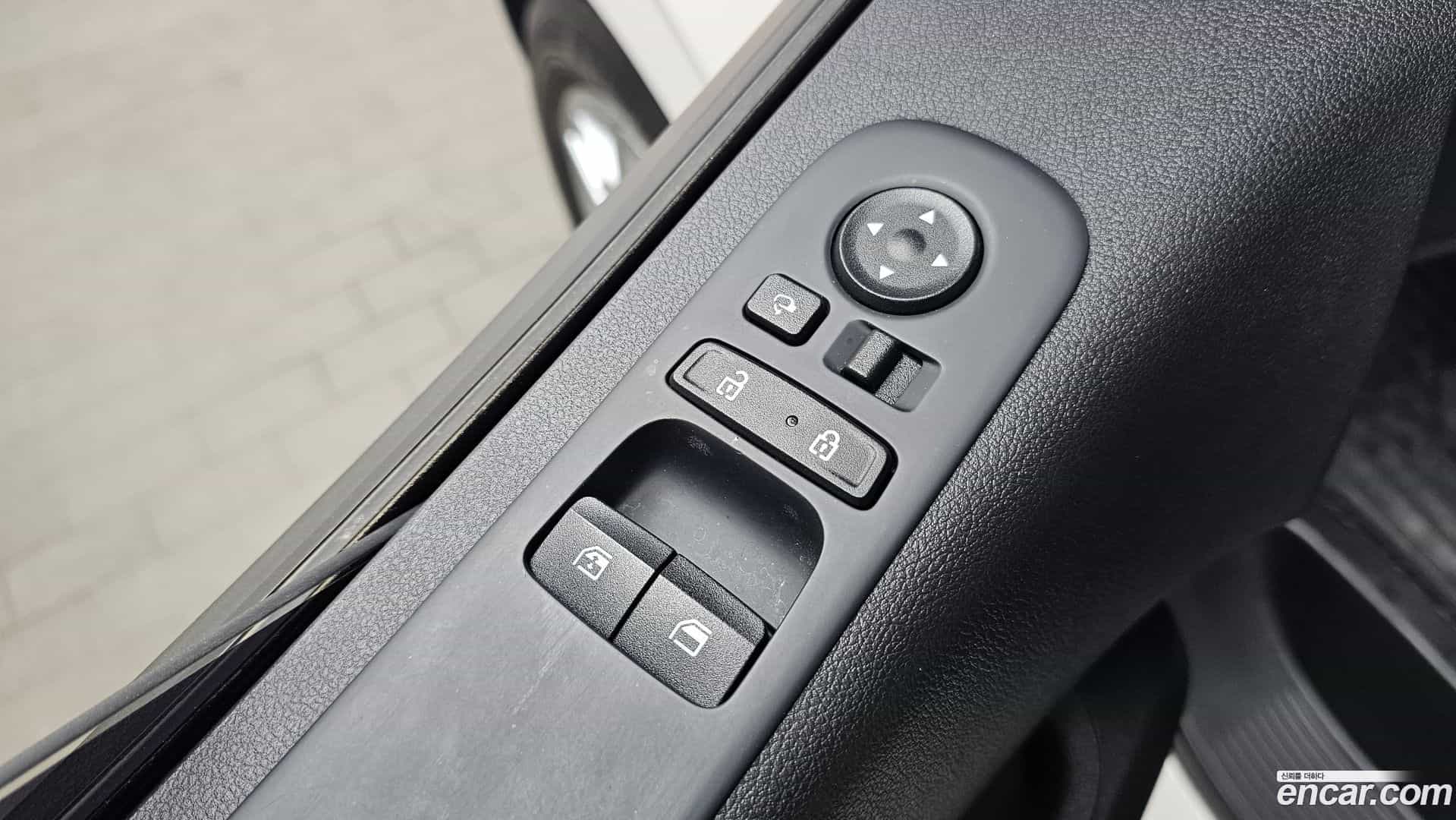 Staria Hyundai 2022.0-OPTION-020