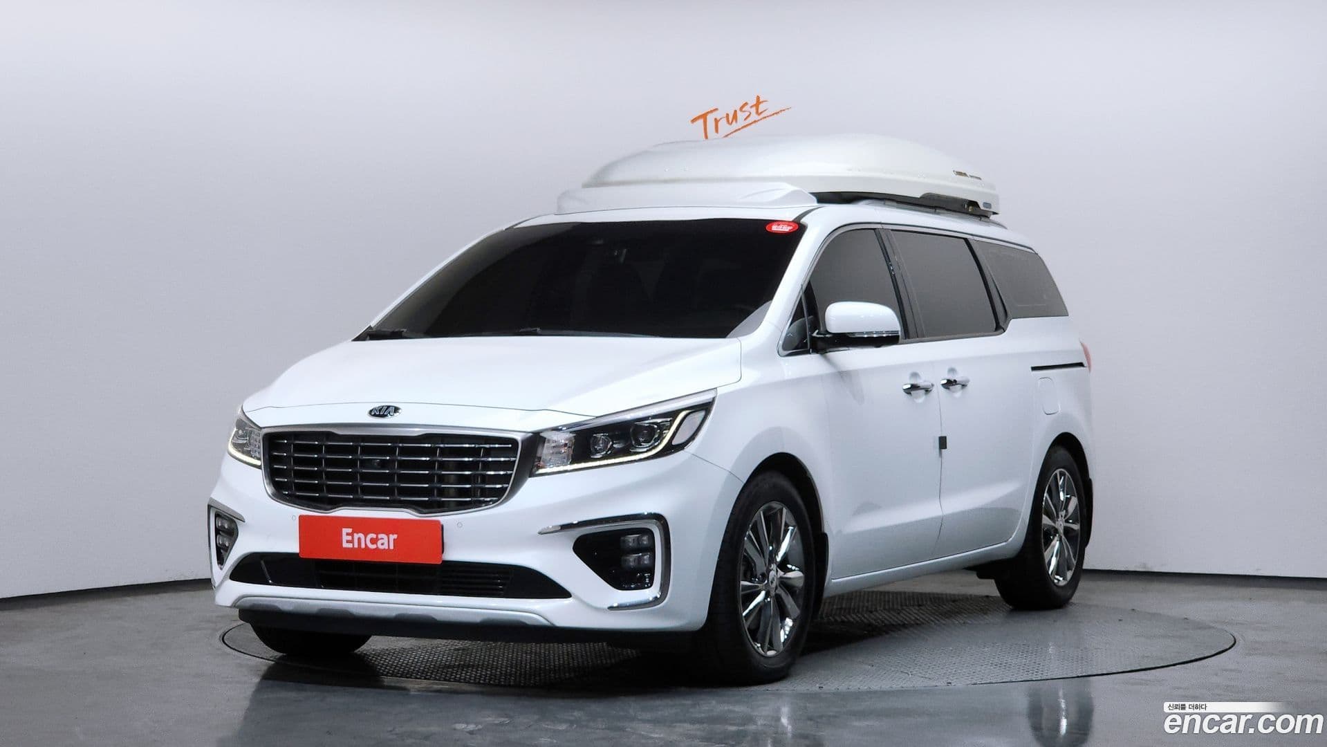 Main__Slider__Photo:Canival Kia 2018.8-0