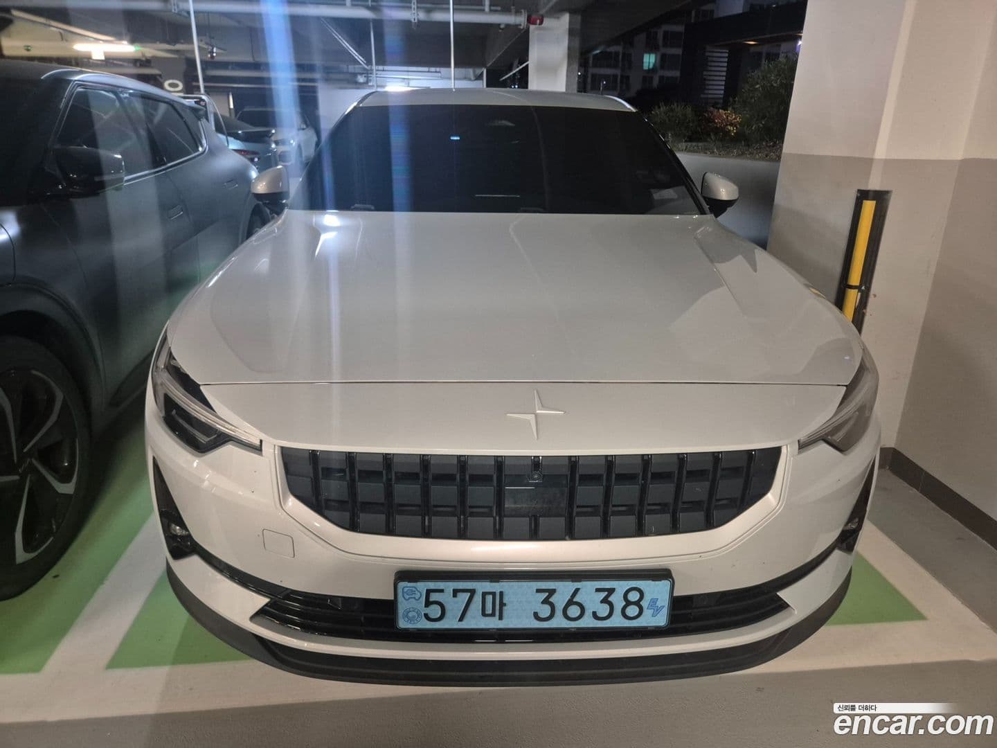 Main__Slider__Photo:Polestar 2 Polestar 2022.8-0