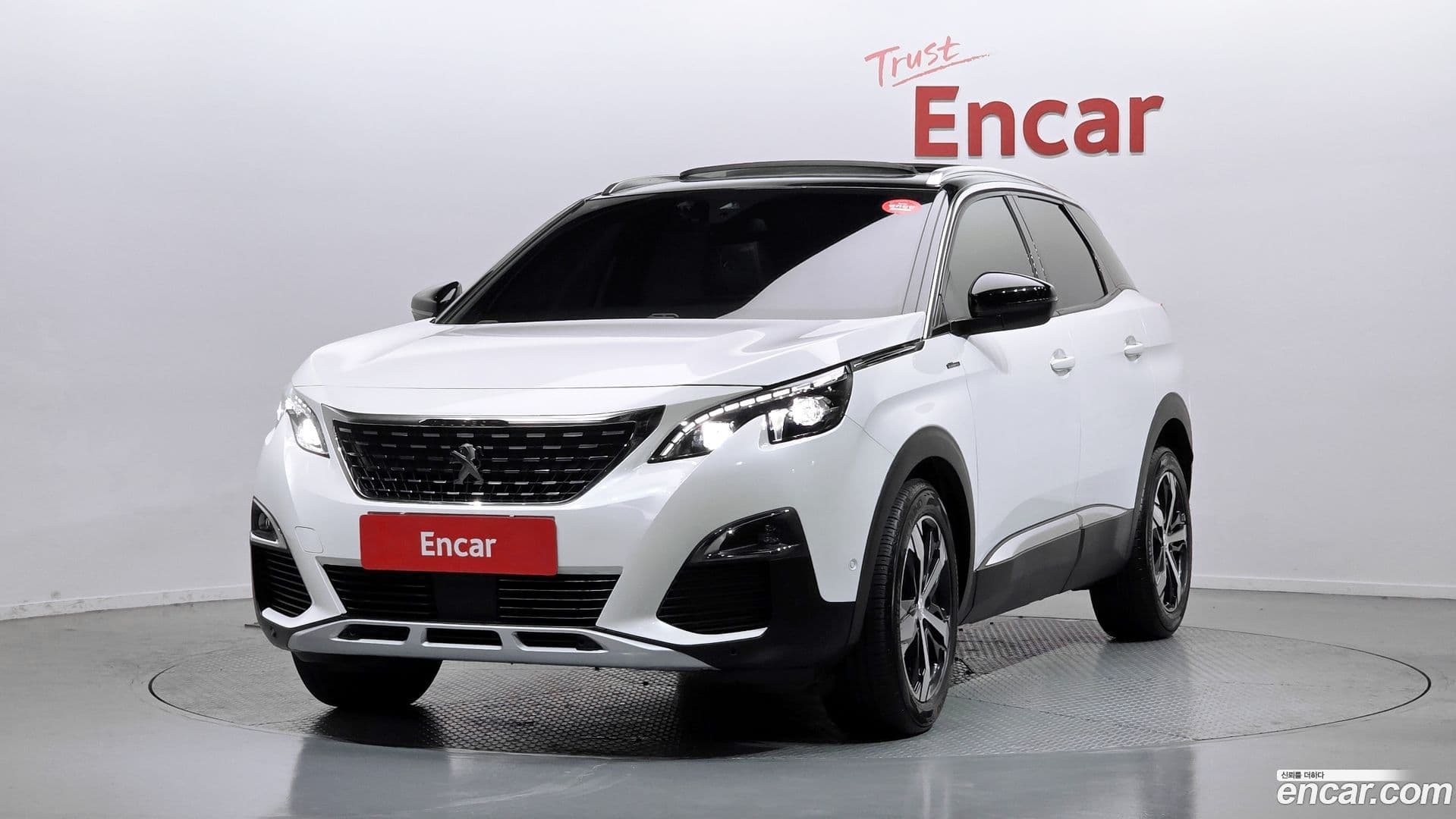 Main__Slider__Photo:3008 Peugeot 2020.5-0