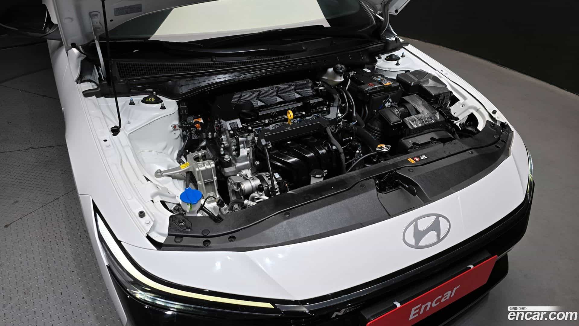 AVANTE Hyundai 2024.10-INNER-006