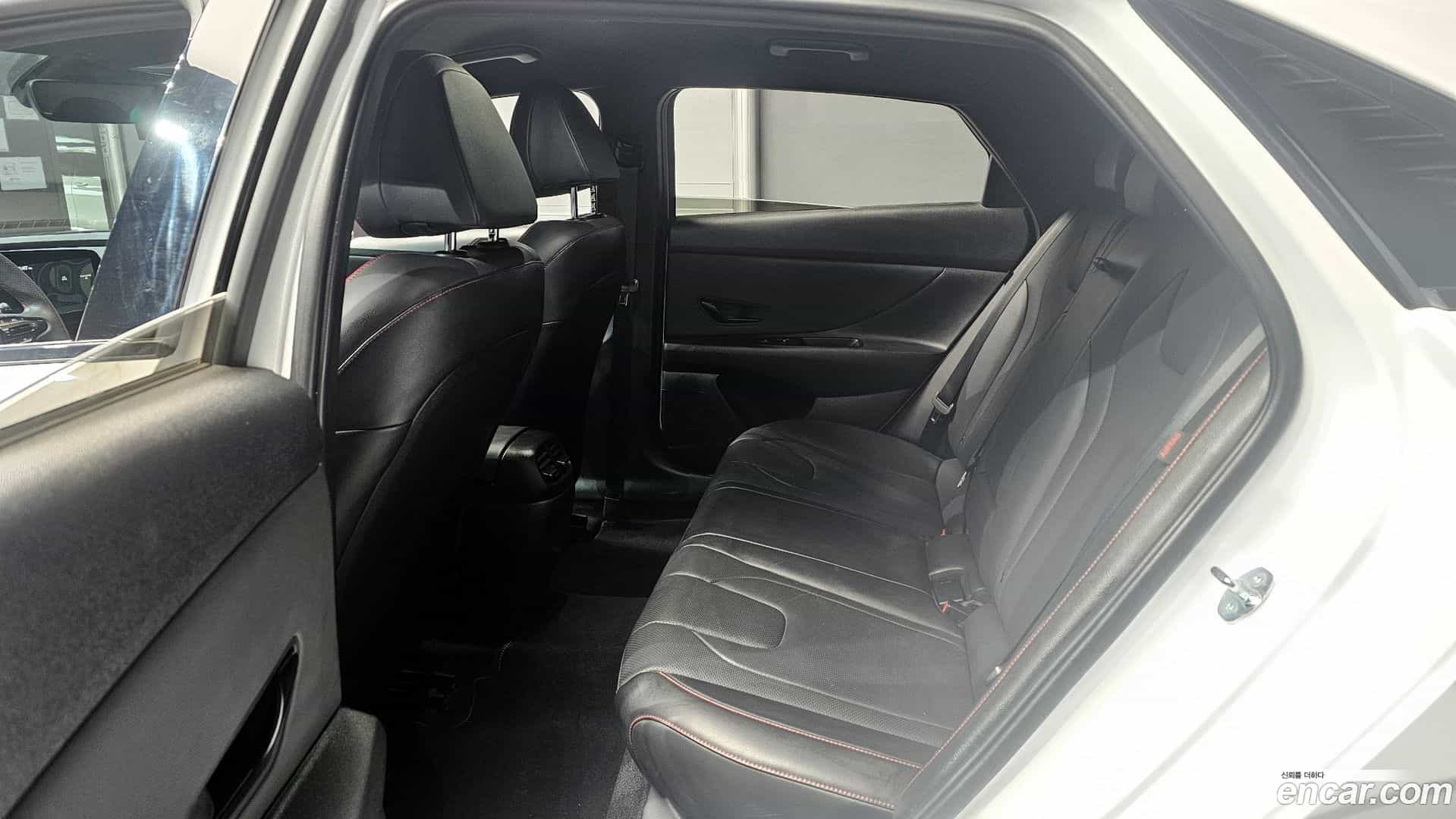 AVANTE Hyundai 2024.10-OPTION-017