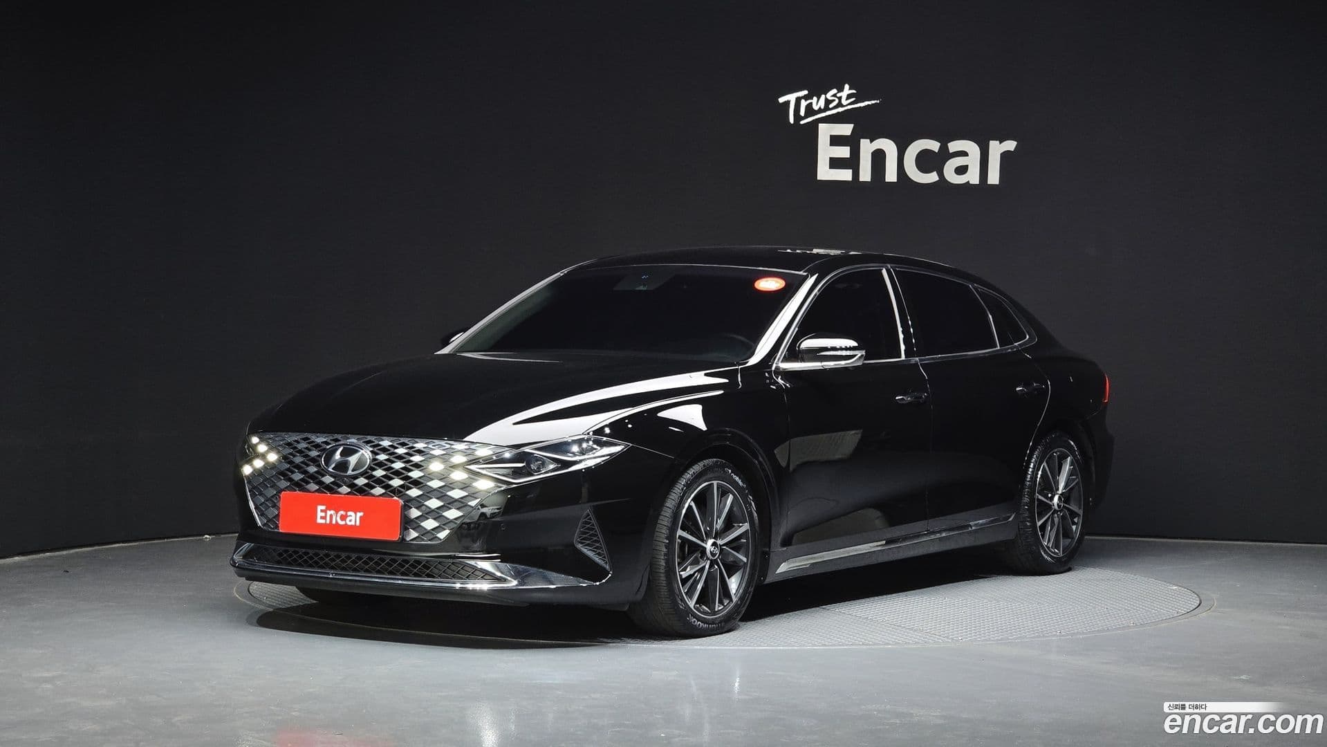 Main__Slider__Photo:Grandeur Hyundai 2022.7-0