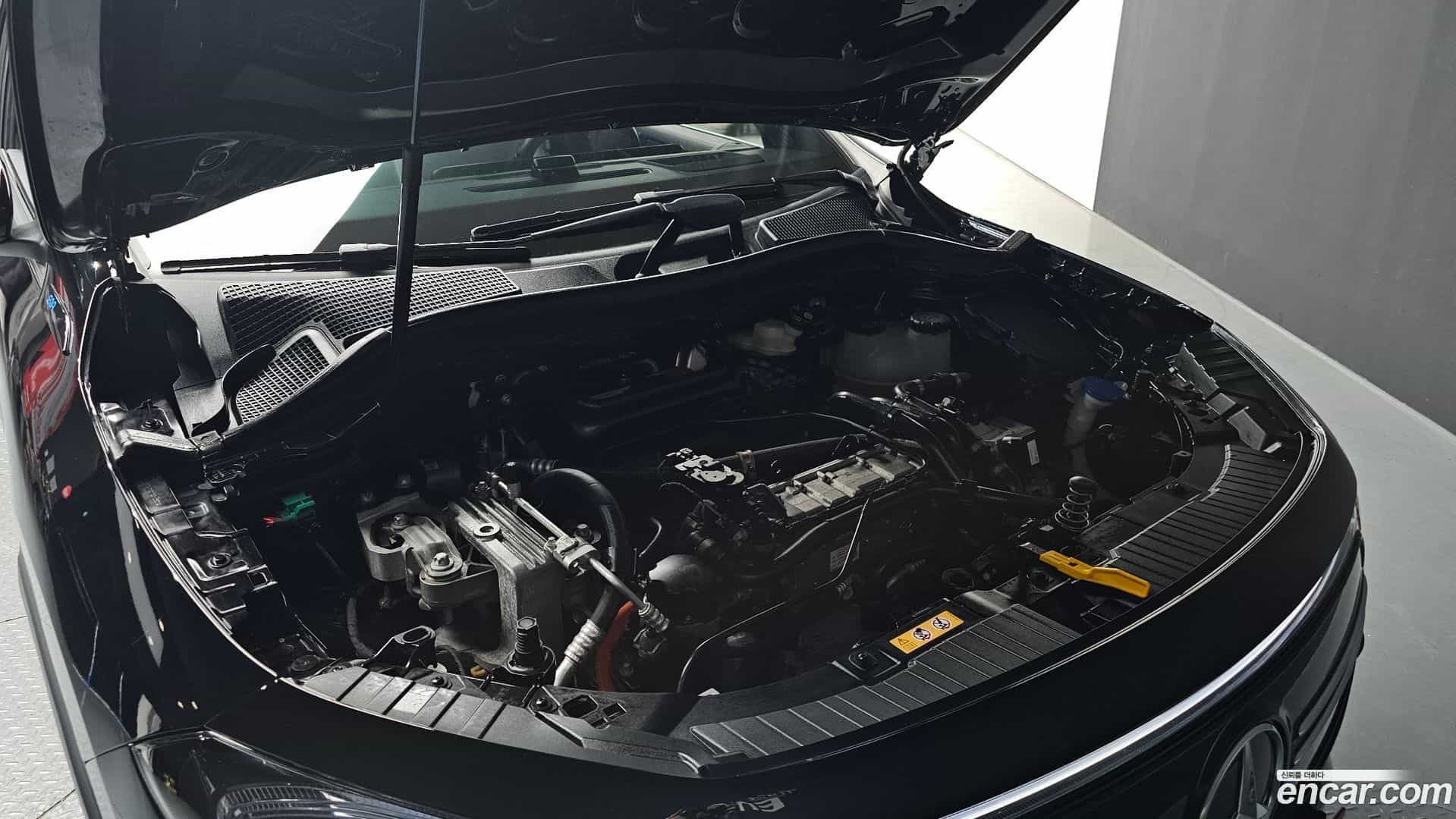 EQA Mercedes-Benz 2022.9-INNER-006