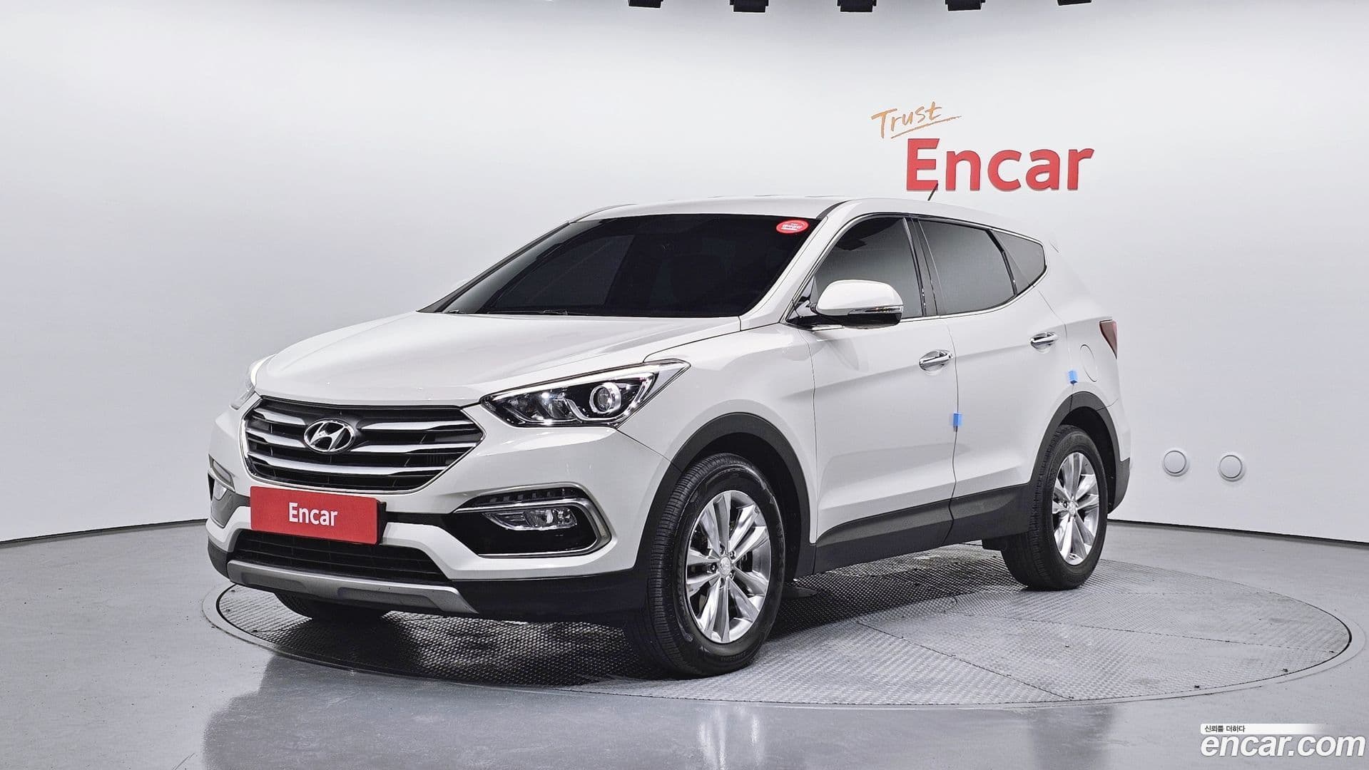 Main__Slider__Photo:Santafe Hyundai 2015.5-0