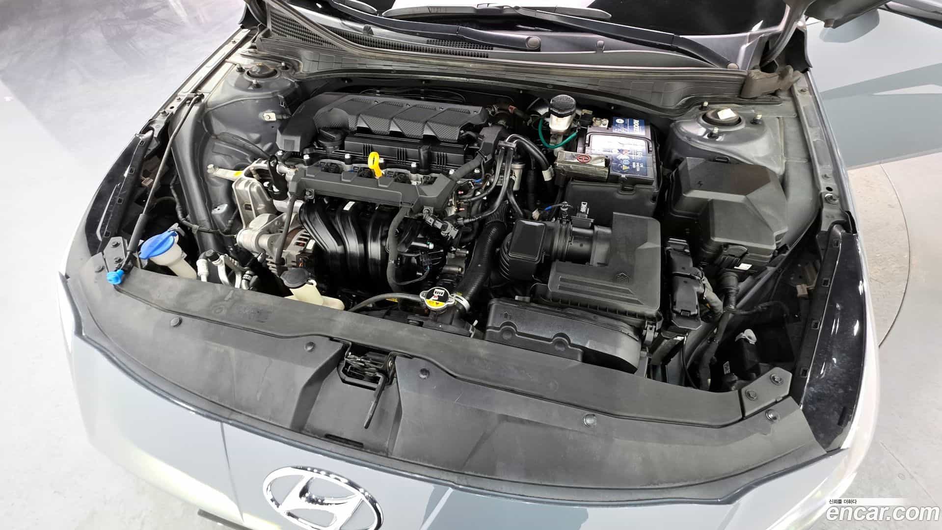 AVANTE Hyundai 2020.3-INNER-006