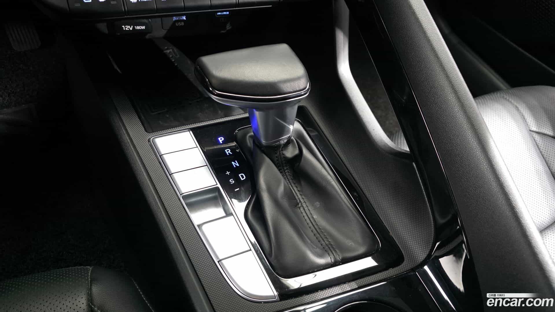 AVANTE Hyundai 2020.3-INNER-009