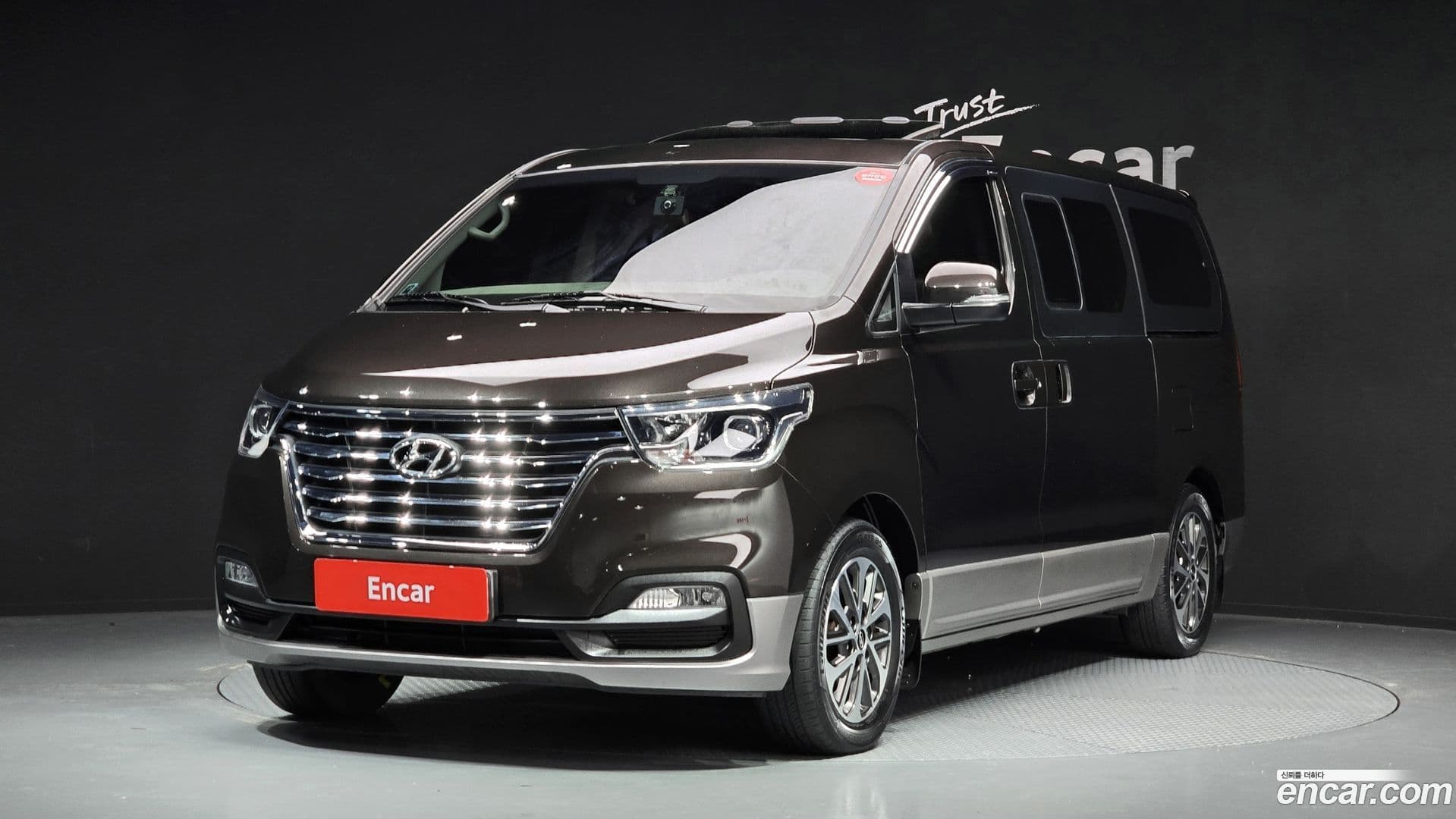 Main__Slider__Photo:Starex Hyundai 2018.2-0