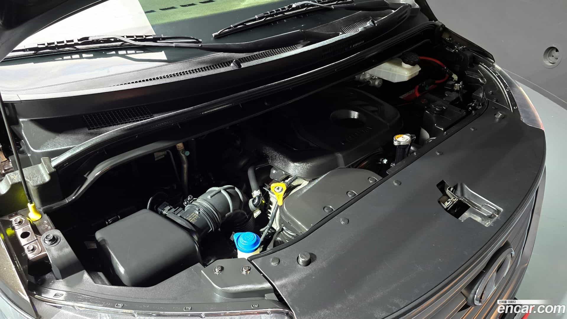 Starex Hyundai 2018.2-INNER-006