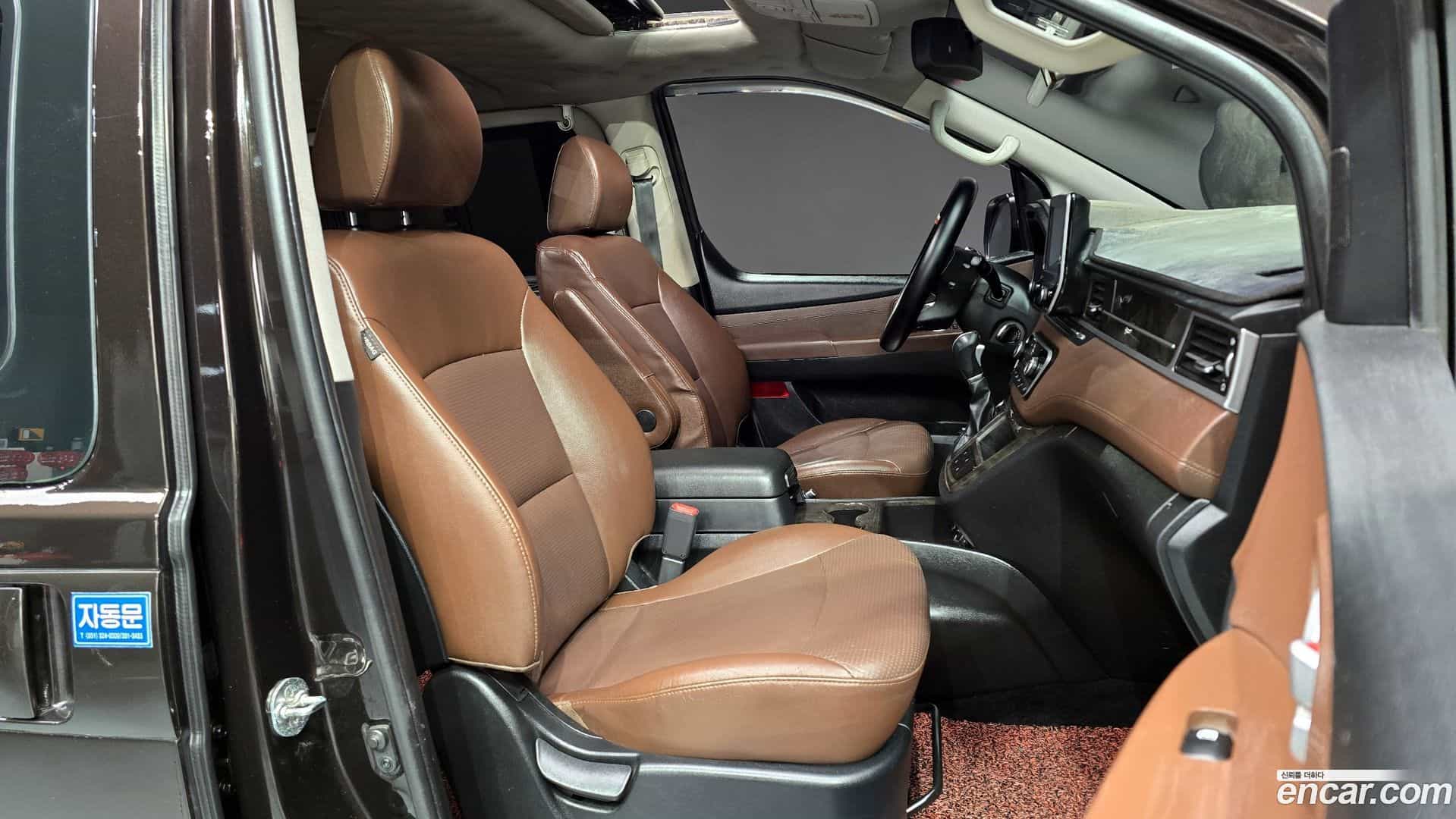 Starex Hyundai 2018.2-INNER-010