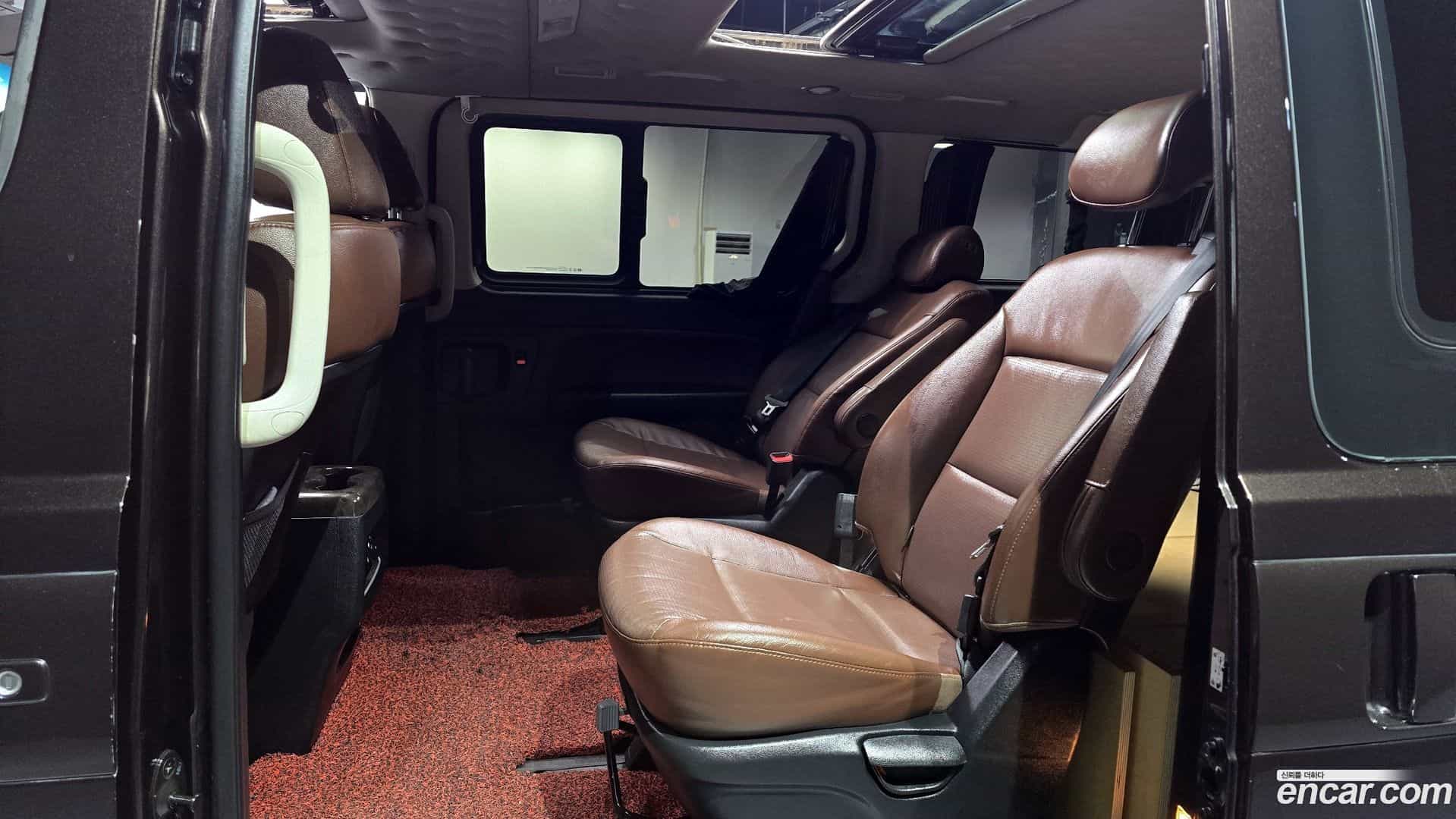 Starex Hyundai 2018.2-OPTION-016