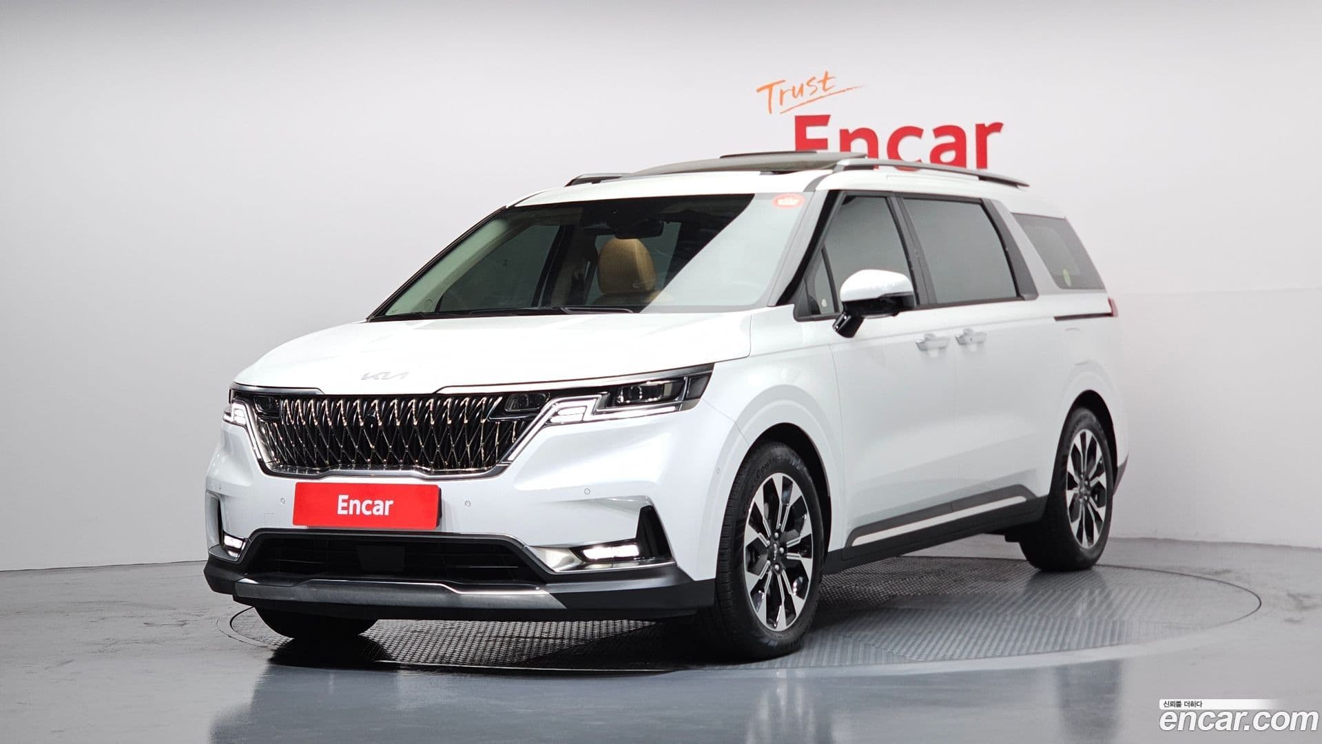 Main__Slider__Photo:Canival Kia 2023.11-0
