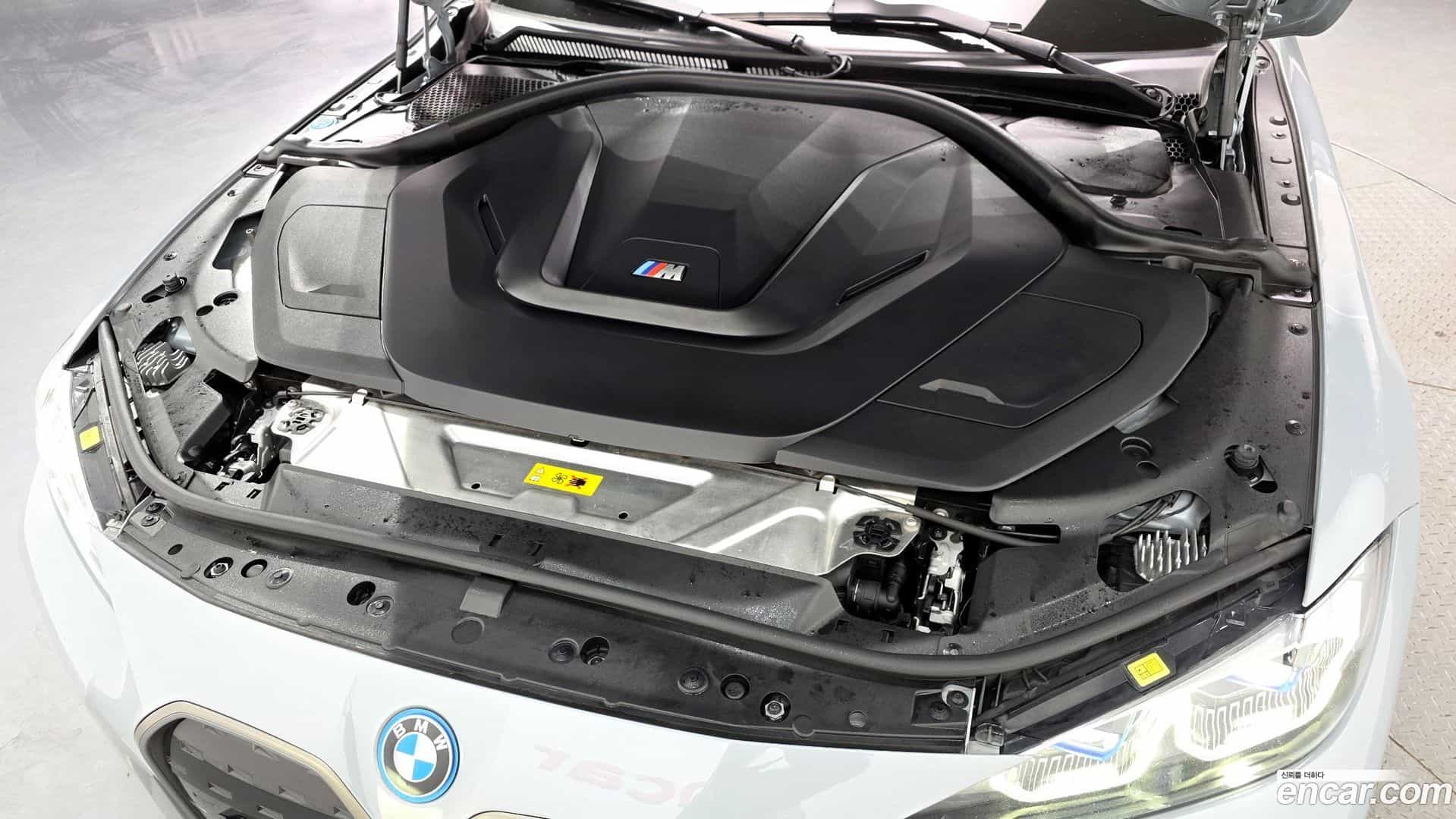 i4 BMW 2022.3-INNER-006