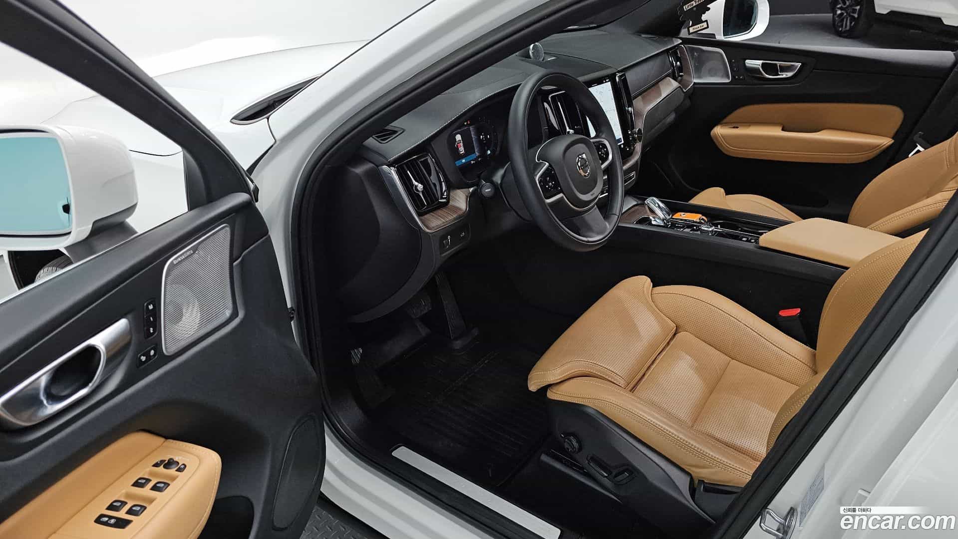 XC60 Volvo 2022.5-OPTION-015