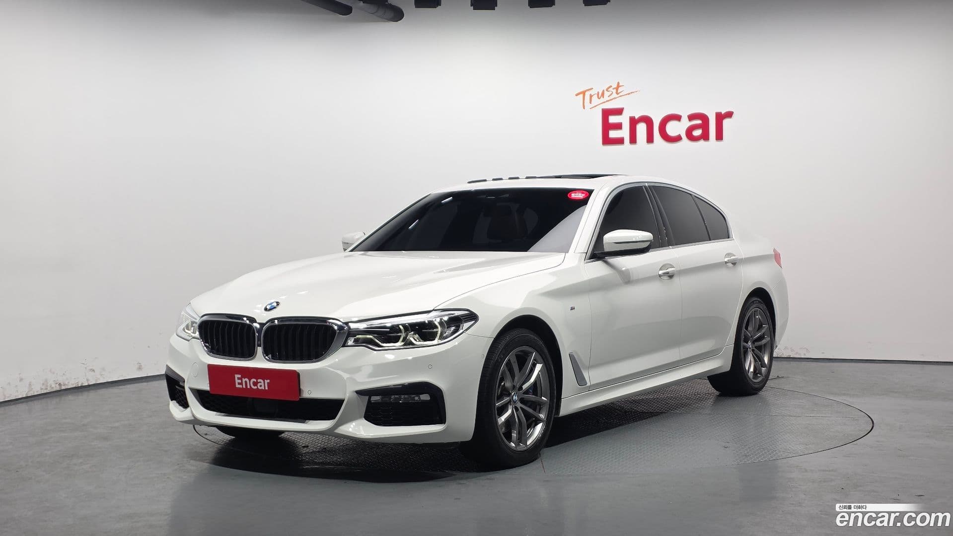Main__Slider__Photo:5-Series BMW 2018.1-0