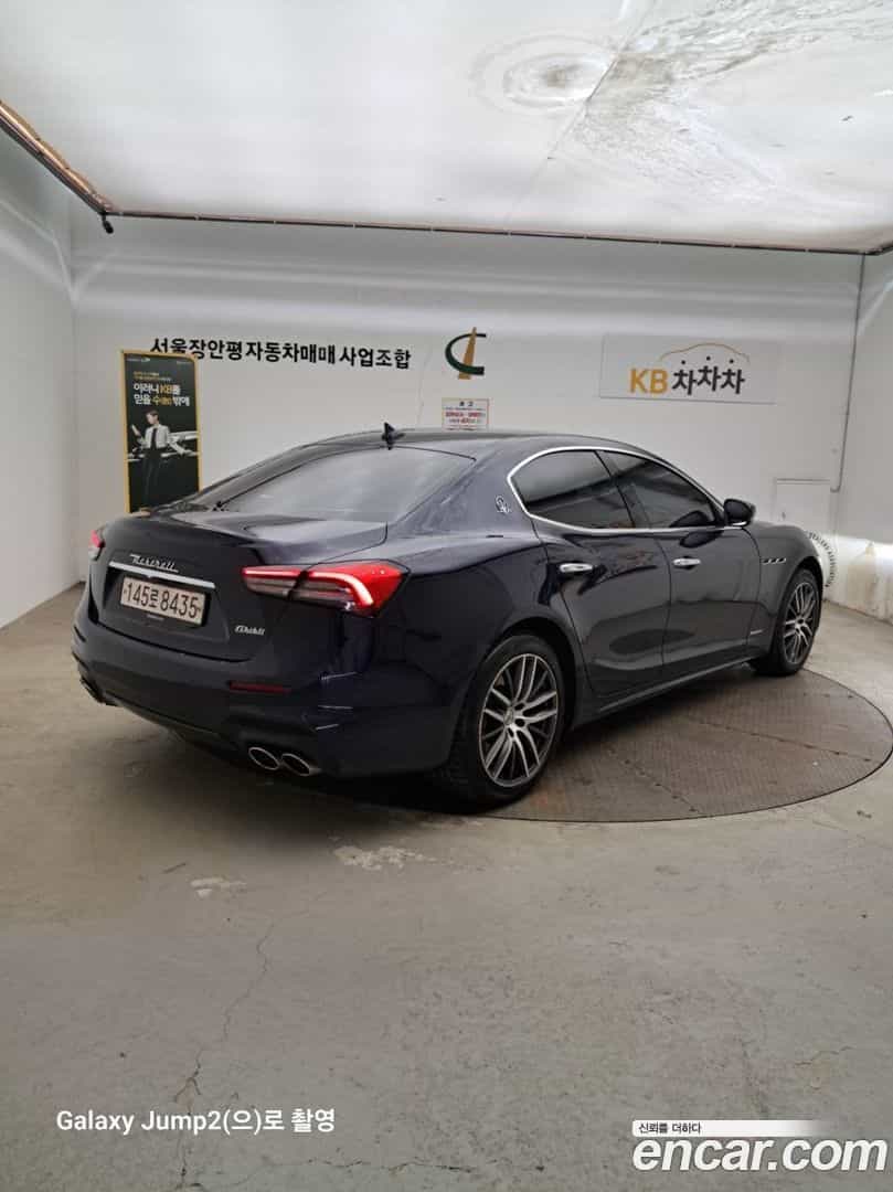 Ghibli Maserati 2021.11-OUTER-002