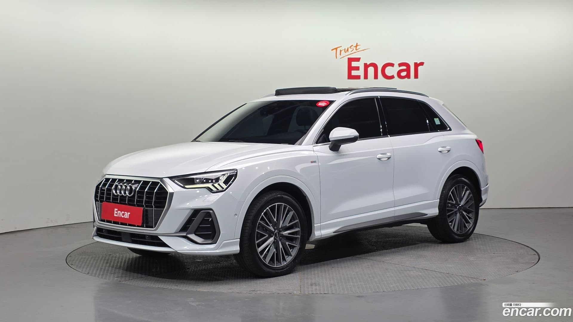 Main__Slider__Photo:Q3 Audi 2023.7-0